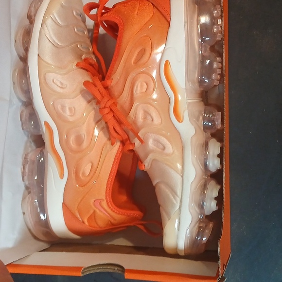 Nike Wmns Air Vapormax Plus 'GUAVA ICE' Womens-7  .100% Authentic! - Picture 13 of 14